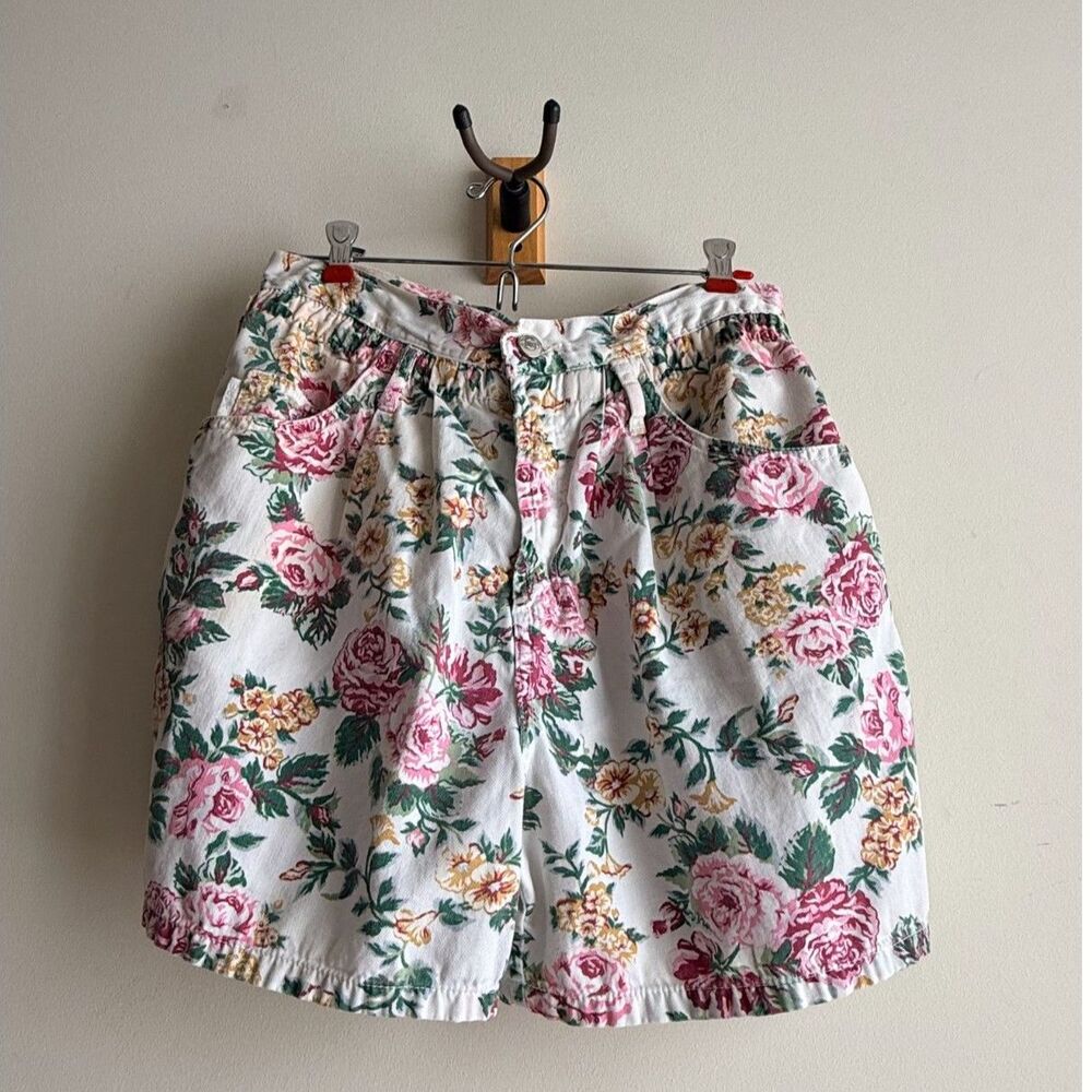 Vintage 80's Bongo floral shorts W28